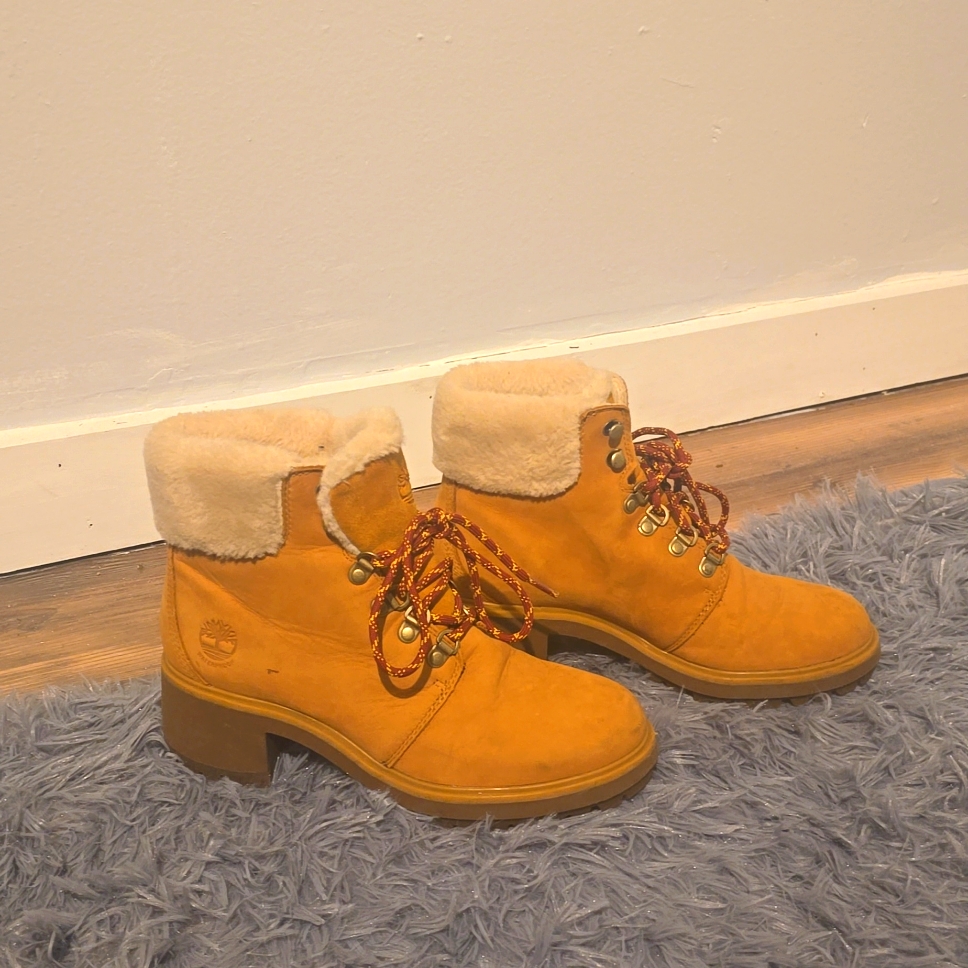 New Timberland Heeled Sherpa Boots
